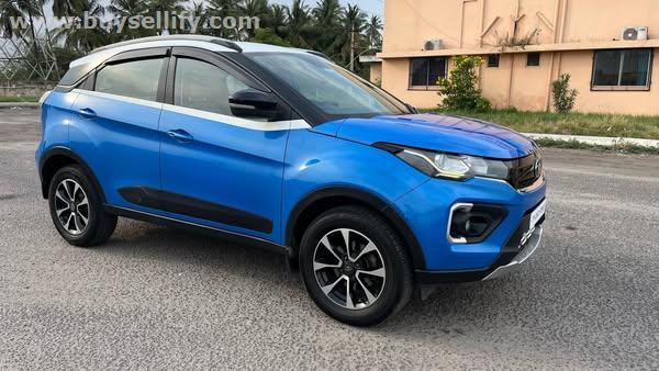 2021 Tata Nexon XZA+ | Petrol Automatic | Sunroof | ?9.45L | Single Owner | 90,000 KM