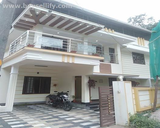 3 BHK House for Sale Near Bus Stop, Perukavu, Thirumala