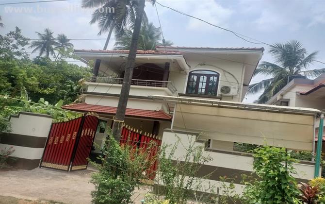 3 BHK House for Sale near Thadampattuthazham – 5 Cents, ?65 Lakhs