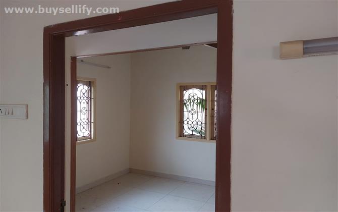 3BHK FLATS @VALASARAVAKKAM THIRUPPUZHAL STREET GOOD PRIME LOCATION IN TAMILNADU , CHENNAI