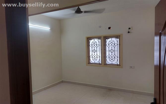 3BHK FLATS @VALASARAVAKKAM THIRUPPUZHAL STREET GOOD PRIME LOCATION IN TAMILNADU , CHENNAI