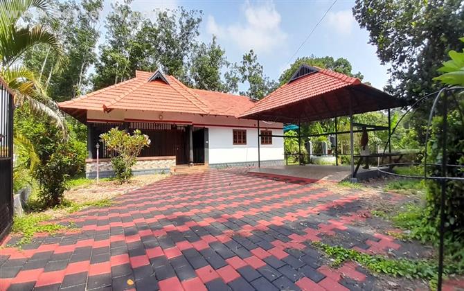 3BHK Spacious House for Sale on 30 Cent Land in Karukachal