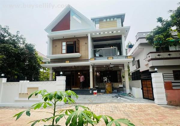 4 BHK East-Facing House for Sale in Thevakkal, Kakkanad