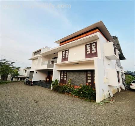 4 BHK House for Sale in Avanathara, Thrissur