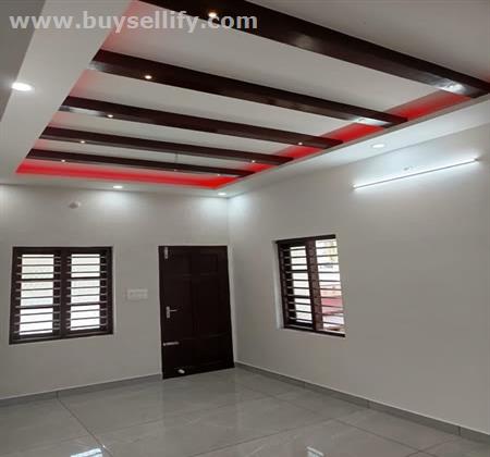 4 BHK New Posh House for Sale Near Thrippunithura Metro, Vadakkekotta