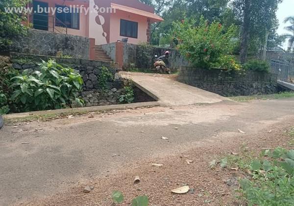 4BHK House for Sale – 22 Cents – Just 100m from MC Road, Chengannur