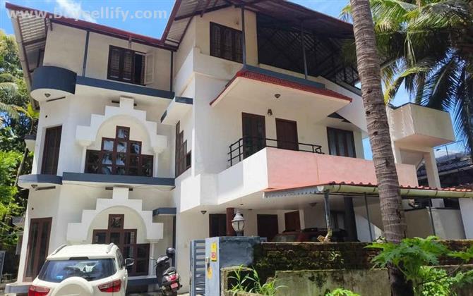 5BHK 2-Storey House for Sale – Near Thampanoor, Trivandrum – Ideal for Residential, Commercial, or Investment Use