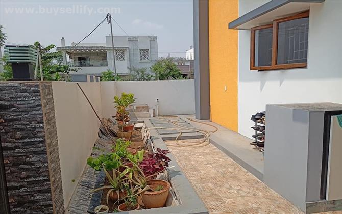 New 5 bhk house for sale in Vadavalli , Coimbatore .