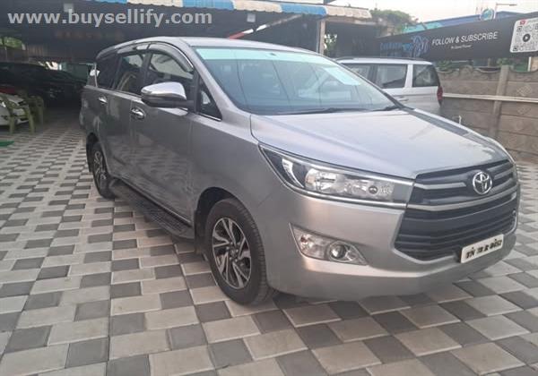 Toyota Innova Crysta 2.8 GX AT | 2018 | 8 STR | ?18.45L | 2L KM | Feature-Loaded Diesel MUV