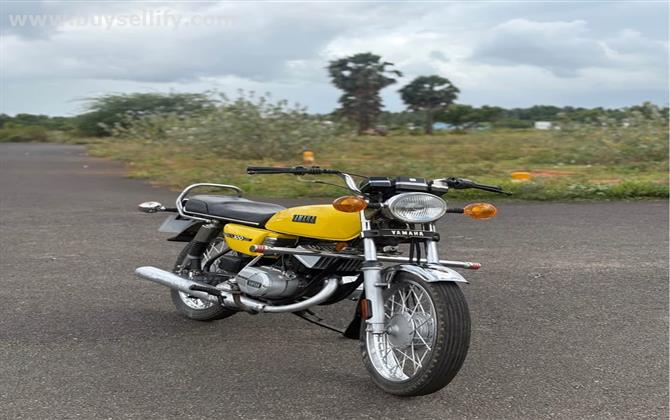 Yamaha RX100 (1992) for Sale – Smiley Garage – Preowned Classic Bike – Free Shipping in TN