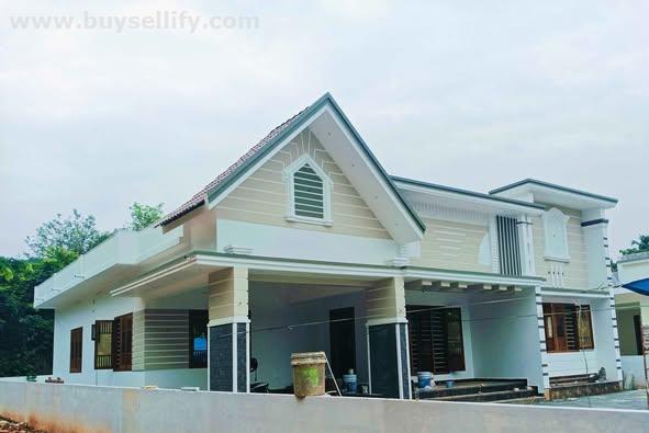1900 Sqft New House for Sale in Vazhakkulam